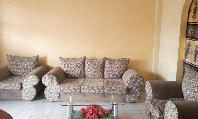 Mai Mahiu House | Dream World Guest House