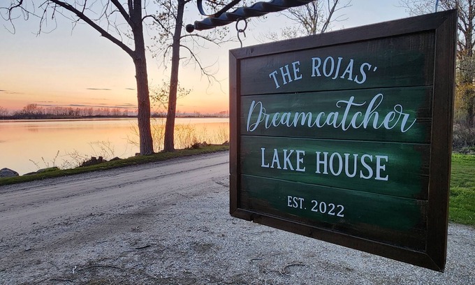 Kingsville House | Dreamcatcher Lake House