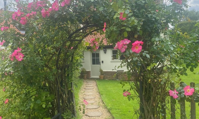 Toft Monks Cottage | Dreamy Country Cottage perfect for Norfolk Broads and Suffolk Coast