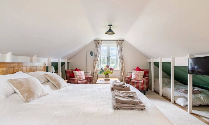 Beccles Cottage | Dreamy Fieldview Country Cottage