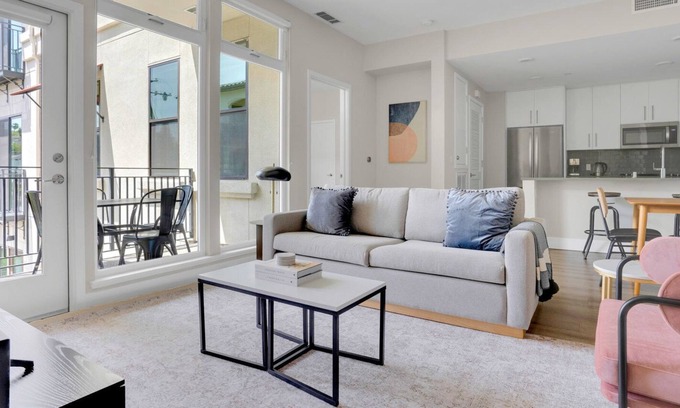 San Carlos Apartment | Dreamy San Carlos 2BR w/ Gym & Pool, walk to Caltrain, by Blueground