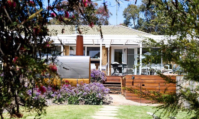 Jan Juc Cottage | Dreamy Surf Coast cottage set in private gardens with plunge pool and sauna.