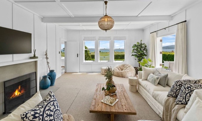 Waitahanui House | Drift @ 5 Mile Bay - Taupo