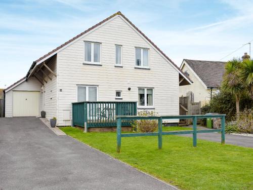 Middleton-on-Sea House | Drift In