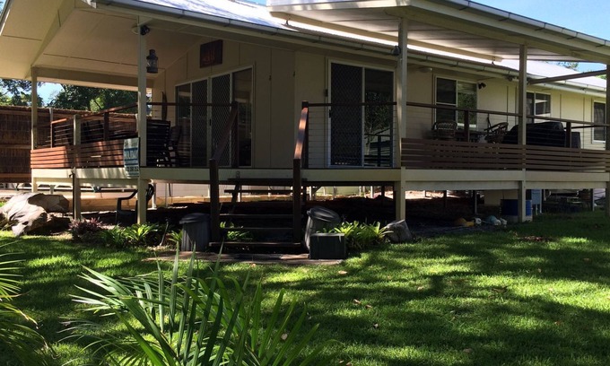 Brisbane Waterfront House | Drift@Kooringal - Beachside paradise
