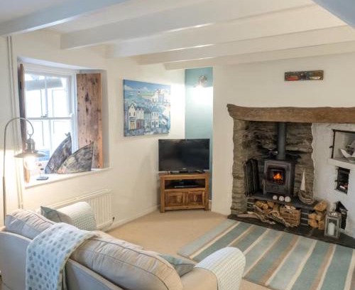 Tan-y-groes House | Driftwood Cottage Llangrannog