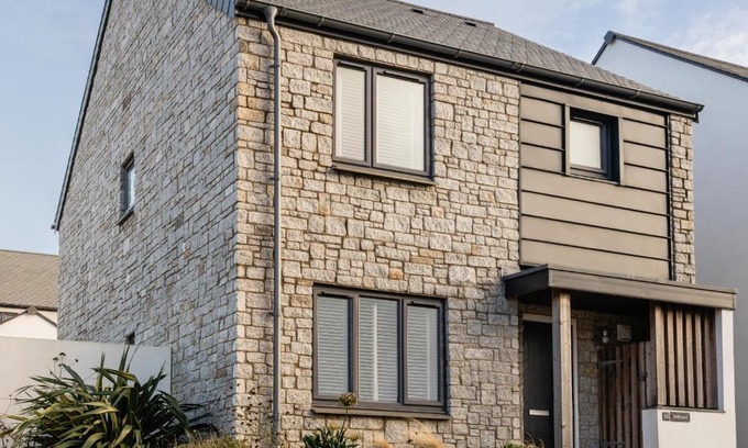 Crantock House | Driftwood