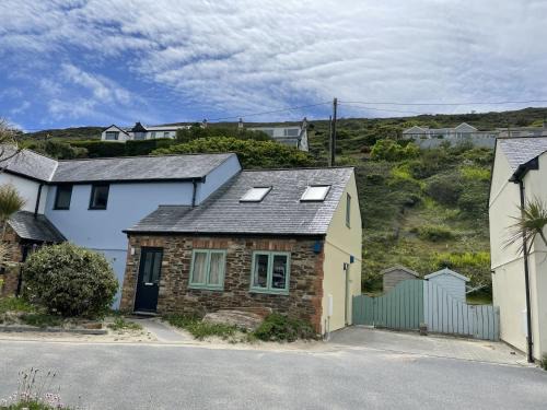 Porthtowan House | Driftwood