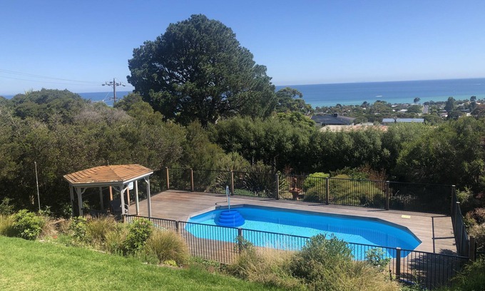 Dromana House | Dromana Bay Views Retreat