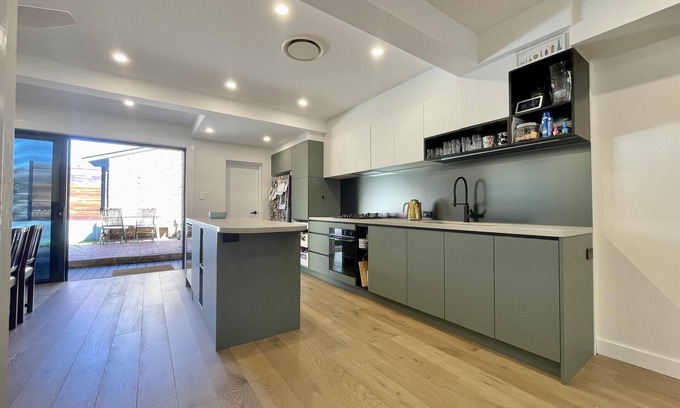 Drummoyne House | Drummoyne-DRUM8 Day Street - Spacious 3BR Townhouse with Courtyard Opposite Brett Park Near Bay Run