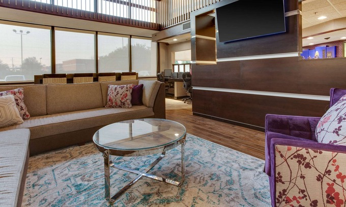 Buechel Hotel | Drury Inn & Suites Louisville East