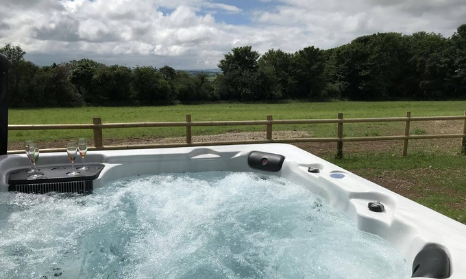 Tan-y-groes Cottage | Dryslwyn, Aberporth - Two Bedroom Cottage, Sleeps 4