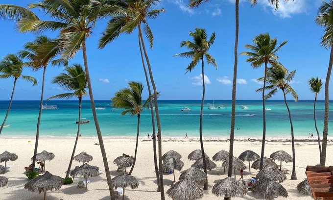 Bavaro Hotel | Ducassi Suites Rooftop Pool Beach Club & Spa