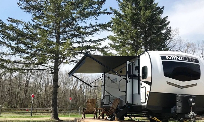 Federal Dam House | Duck Pond Camper - 3 blocks from the iconic Federal Dam and Leech Lake!
