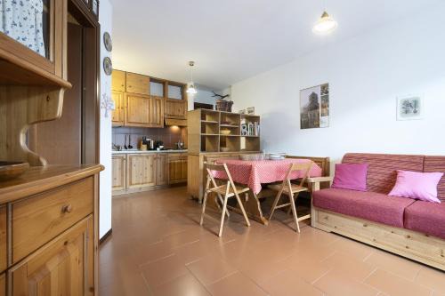Temu Apartment | Due gnomi