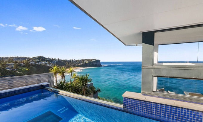 Mona Vale House | Due Northerly - Amazing Coastal Views