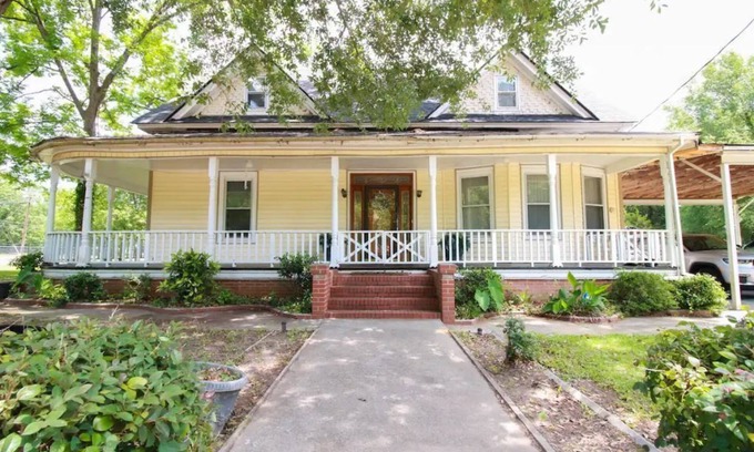 Summerton House | Dukes Street Retreat 5min from I-95!