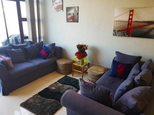 Manaba Beach Apartment | Dumela Margate Flat No 17