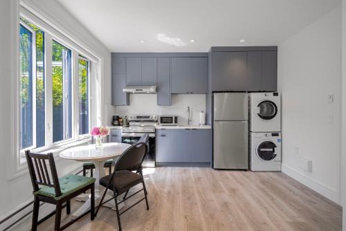 West Side Villa | Dunbar Brand-new laneway house
