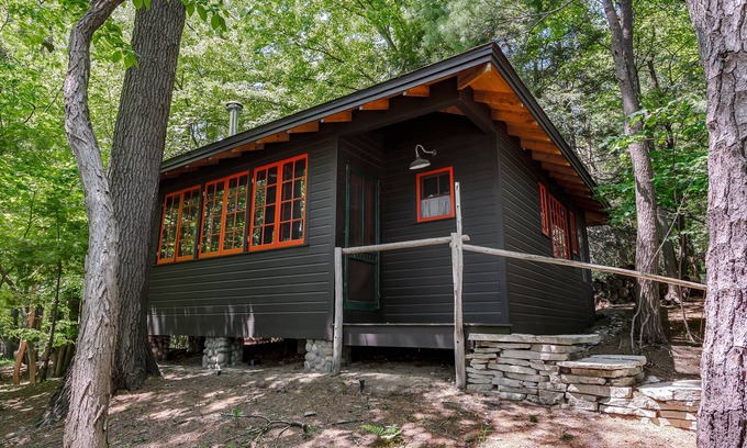 Saugatuck Cabin | Dune Buggy Cottage at Treetops - a Lakewood Lux property
