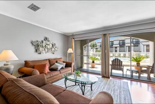 Fort Walton Beach House | Dune Villas 7A is a 1 bed and 1 bath unit located off beautiful 30A