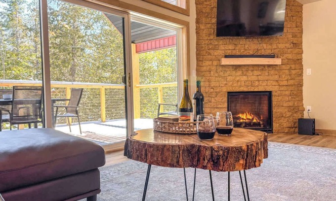 Sturgeon Bay House | Dunes, Cave Point, Clark Lake Dog & Kid Friendly