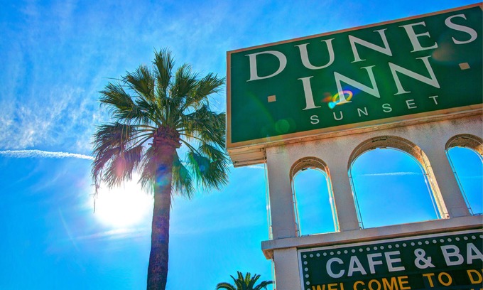 Hollywood Hotel | Dunes Inn Sunset