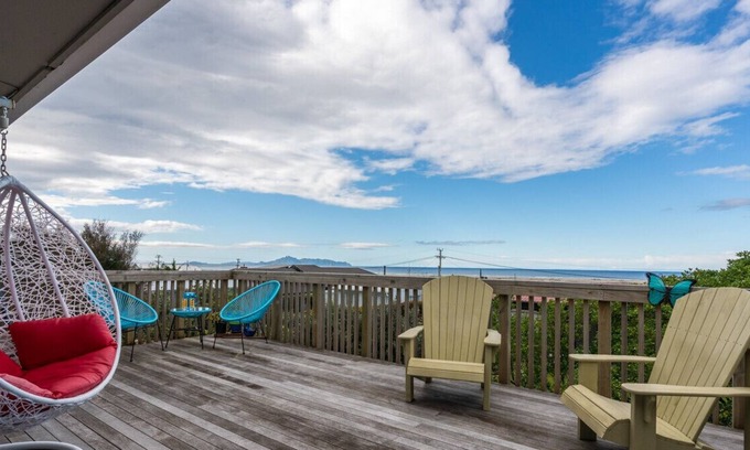 Mangawhai Heads Cottage | DUNES ON DEVON - MANGAWHAI HOLIDAY HOME in Mangawhai Heads
