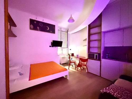 Tricolore Apartment | Duomo Cathedral, wifi, cute apartment