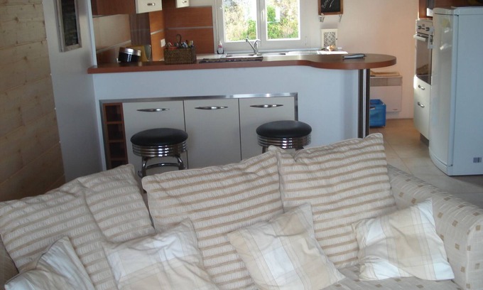 Granville Apartment | Duplex apartment facing the fishing port in downtown Granvillle