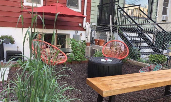 Greenpoint Condo | Duplex Avec Jardin Dans Quartier Vivant de Greenpoint/williamsburg