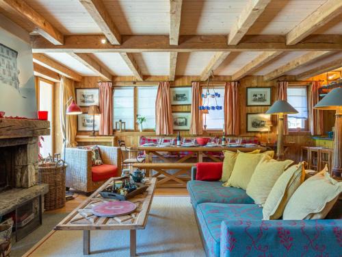 Val-d'Isere Apartment | Duplex de standing au pied des pistes avec cheminée, terrasse et garage – Modane - FR-1-694-329