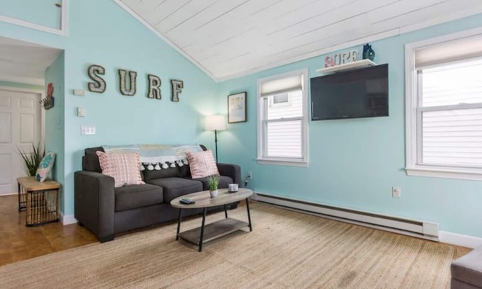 Salisbury Beach House | Duplex for Multi-Family Groups -Pet Friendly-Steps to Beach-45 Min to Salem, MA