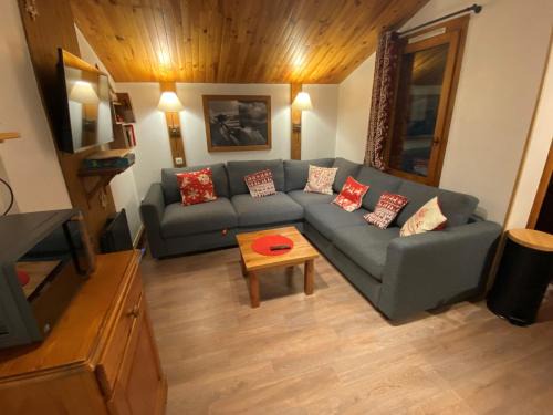 Montchavin Apartment | Duplex rénové proche pistes et commerces, balcon sud, 6 pers., casier à skis - FR-1-181-2442