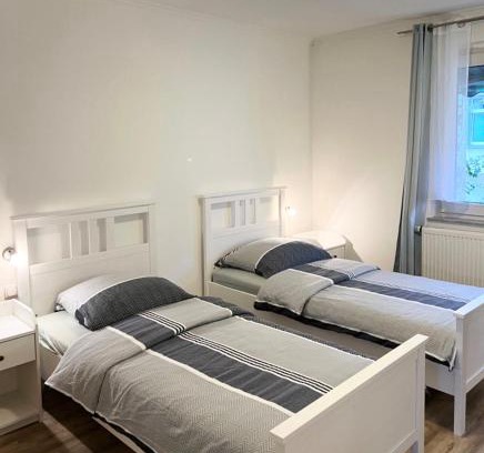 Buchholz Apartment | Düsseldorf Messe and Airport, 2-bedroom Apartment with Kitchen and Garden