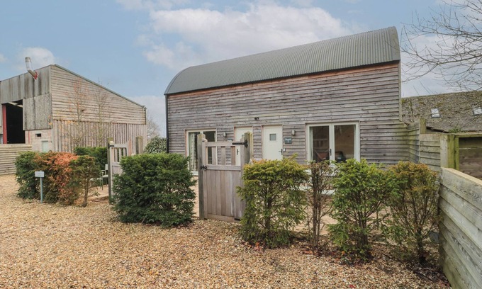 Lechlade Cottage | DUTCH 2, pet friendly, with a garden in Lechlade-On-Thames