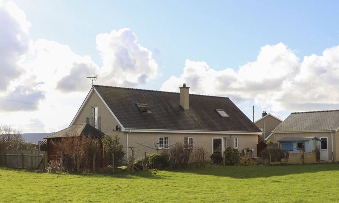 Rhyd-y-clafdy Cottage | Dwyros