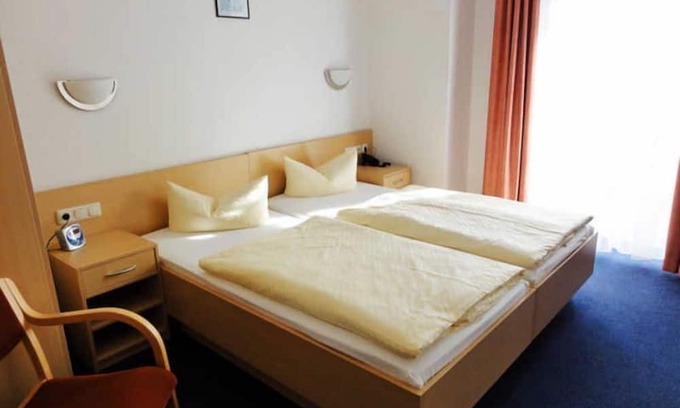 Sassnitz House | DZ 05. Komfort mit Meerblick und Balkon - Hotel Garni Meeresgruß