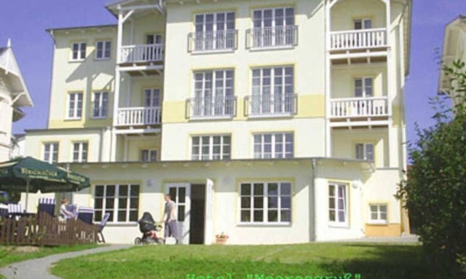 Sassnitz House | DZ 17. Standard mit Meerblick - Hotel Garni Meeresgruß