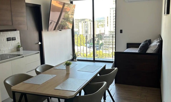 Zona 9 Apartment | EÓN 13 - Apartamento Moderno, Vista Cayala, Aire Acondicionado