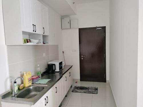 Petaling District Apartment | E-Zara Homestay