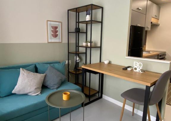 Vardaris Apartment | E2G Urban Stay #E1