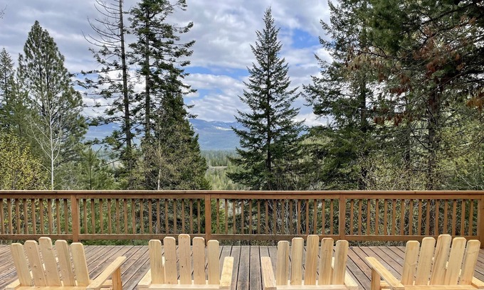 Boundary County Cabin | Eagle Cliff