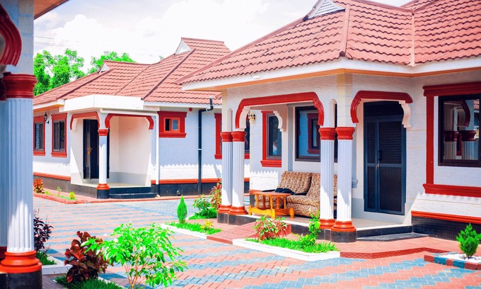 Moshi Cottage | Eagle Cottages