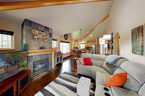 Redmond House | Eagle Crest