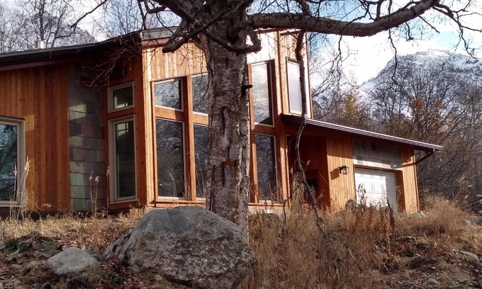 Eagle River House | Eagle Peak Mountain House