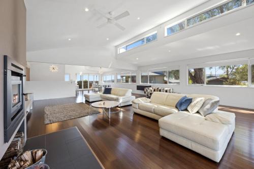 Merrijig House | Eagles Nest - Merrijig - Sleeps 10