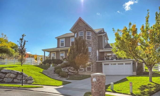 North Salt Lake House | Eaglewood Golf Course area