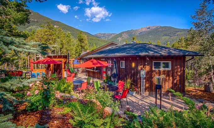 East Kootenay Bed & Breakfast | Earl Grey Lodge