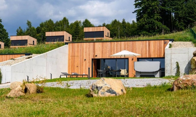 Bodenmais Ski Chalet | Earth house with far-reaching views of the valley - sauna and whirlpool
